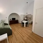 Casa Al Muretto 펜션 지노사